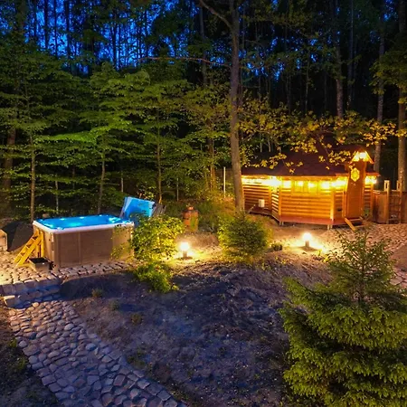 Hubertówka Drewniany Casa de Férias *